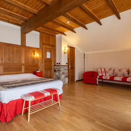 Alpine Forest Hotel Champoluc Exterior photo